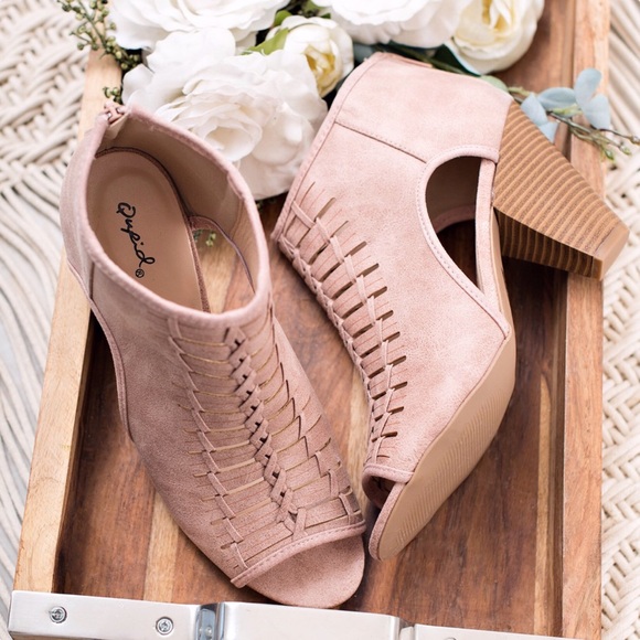 🆕LAST PAIR 💔 Mia Woven Booties In Blush - Picture 6 of 8